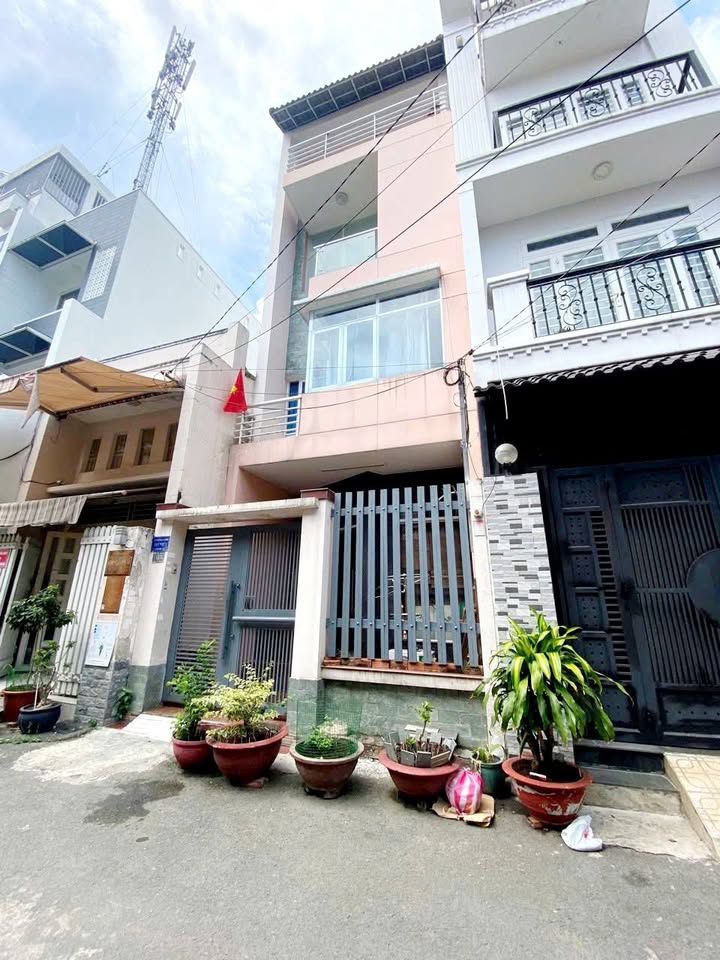 Cho Thuê Nhà 3 Lầu Nguyễn Văn Quá, Quận 12 - 4PN, Sân Thượng, 15 Triệu/Tháng