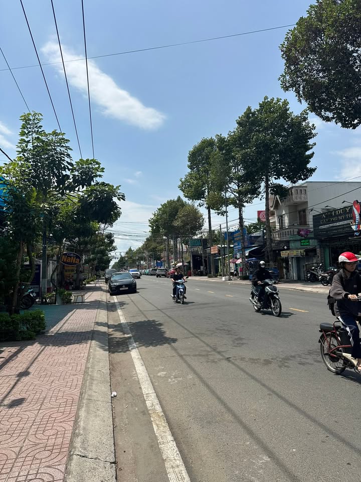 Mặt Tiền Lê Văn Phẩm Mỹ Tho - Kinh Doanh Sầm Uất, Giá 15 Triệu/Tháng