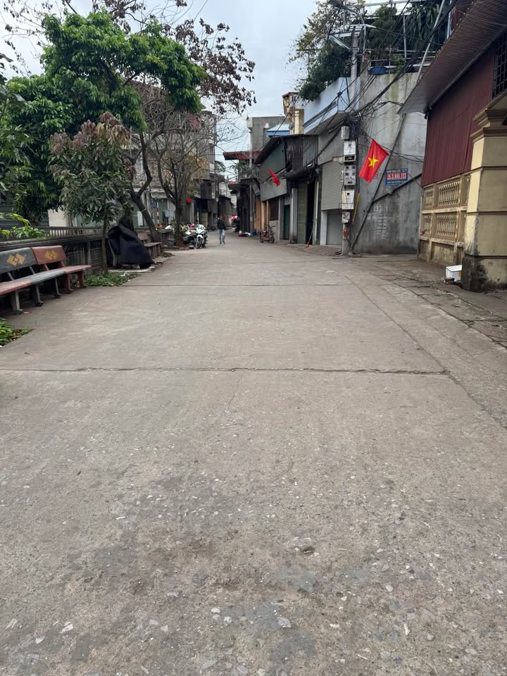 Bán Đất Phù Khê, Bắc Ninh 49.6m² Giá Hơn 1 Tỷ - Sổ Đỏ Sẵn Sàng