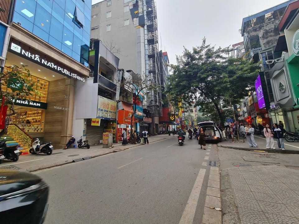 Tòa Nhà 8 Tầng Mặt Tiền Nguyễn Hiếu, Đống Đa - Dòng Tiền 250 Triệu/Tháng