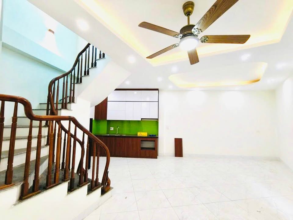 Nhà 40m² x 4 Tầng Gần Đại Lộ Thăng Long - 4.7 Tỷ