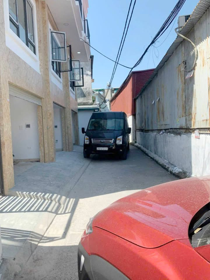 Nhà Lô Góc 6 Tầng Kinh Doanh 35m² - Ô Tô Vào Nhà - Long Biên