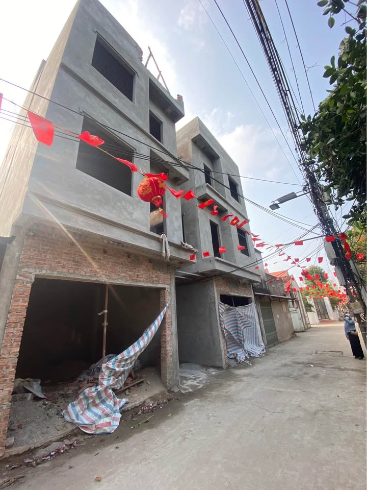 Nhà Mặt Đường Lô Góc 34m² - Kinh Doanh Sầm Uất Chương Mỹ - 3.35 Tỷ