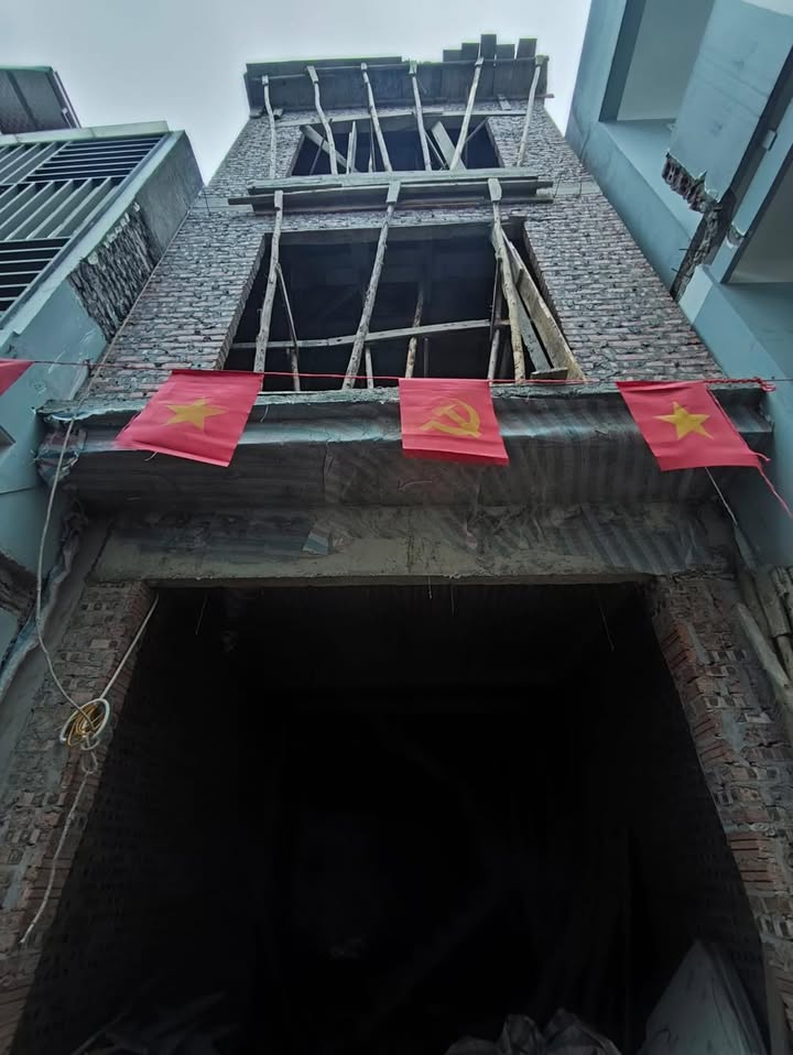 Nhà 46m² Ngay Ngã Tư Bưu Điện Vạn Mỹ, Hải Phòng - Sẵn Sàng Vào Ở!