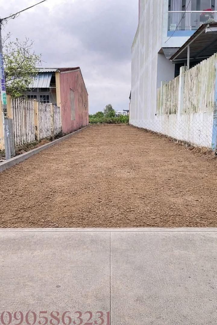 Đất Kiệt Nguyễn Tất Thành, Quảng Nam - 125m² Hướng Đông Nam, Giá Tốt