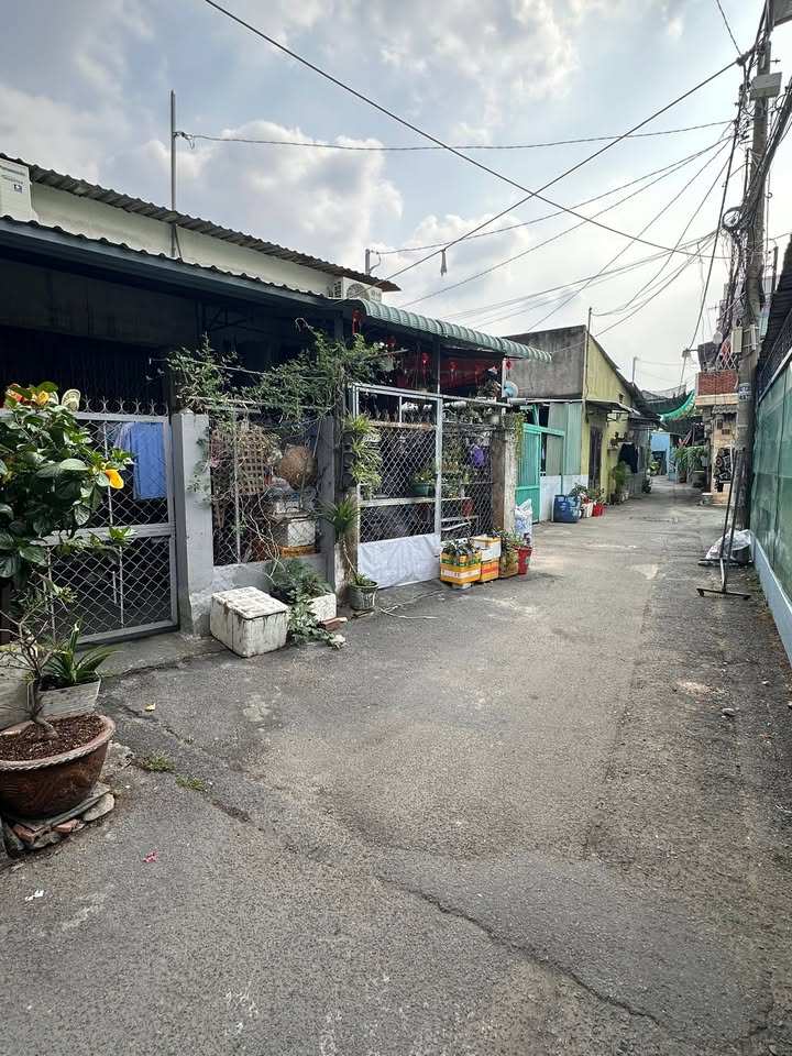 Nhà Riêng Thủ Đức 80m² giá 3.95 tỷ - Vị trí vàng, ô tô tận cửa!