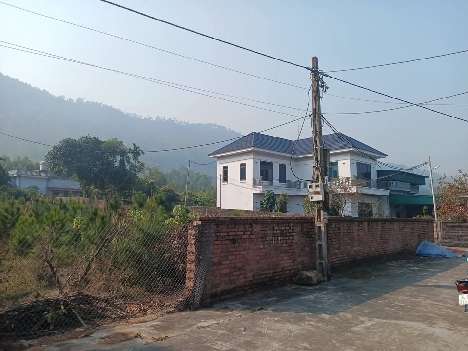 Bán Gấp Đất Vàng 584m² Đường Lê Lợi, Chí Linh - Sổ Đỏ Sẵn Sàng