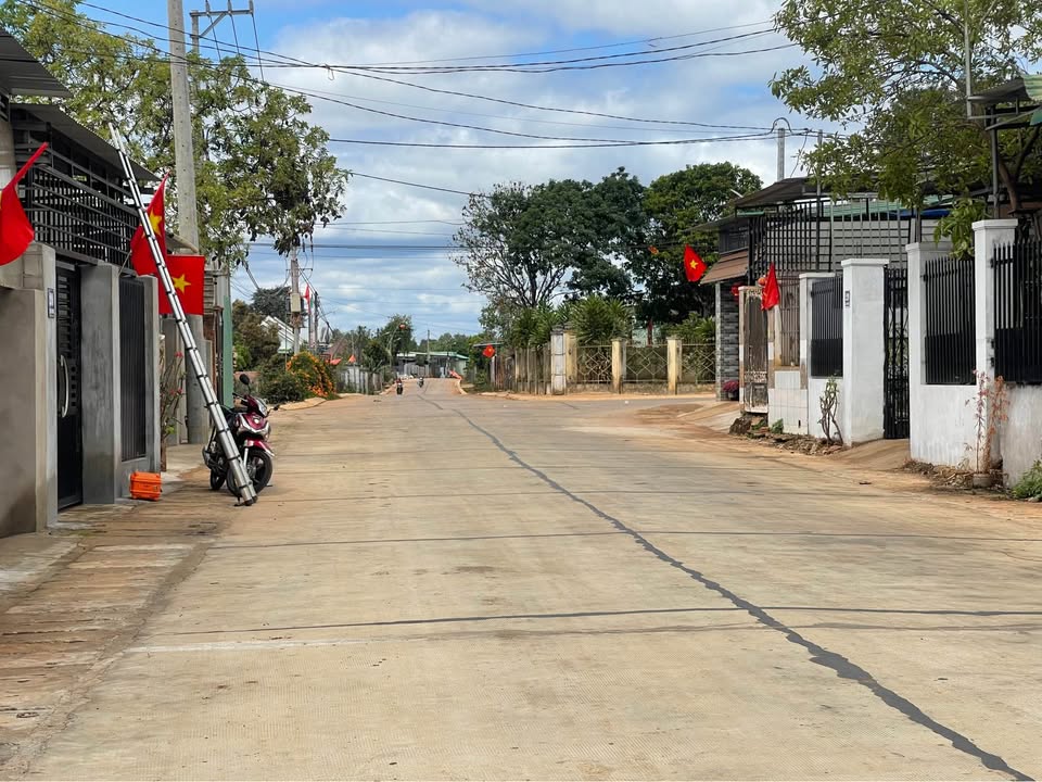 Đất nền Lam Sơn B, Pleiku 140m² - Sổ đỏ chính chủ, đường lớn 30m