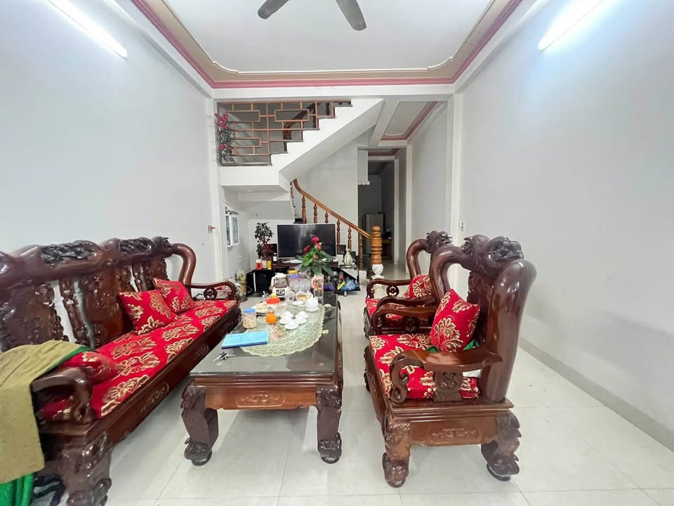 Nhà 3 Tầng Hà Giang 82m² 4.2 Tỷ - Giá Tốt Hiếm Có!