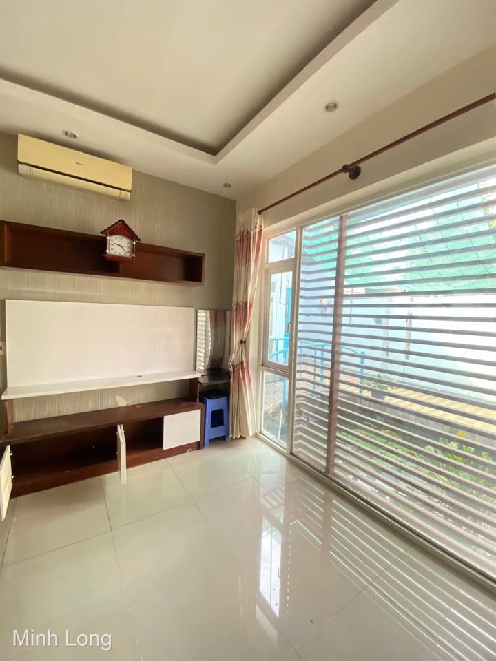 Biệt thự sân vườn 500m² Tân Hiệp, Hóc Môn - 12 Triệu/tháng, Sẵn Ở