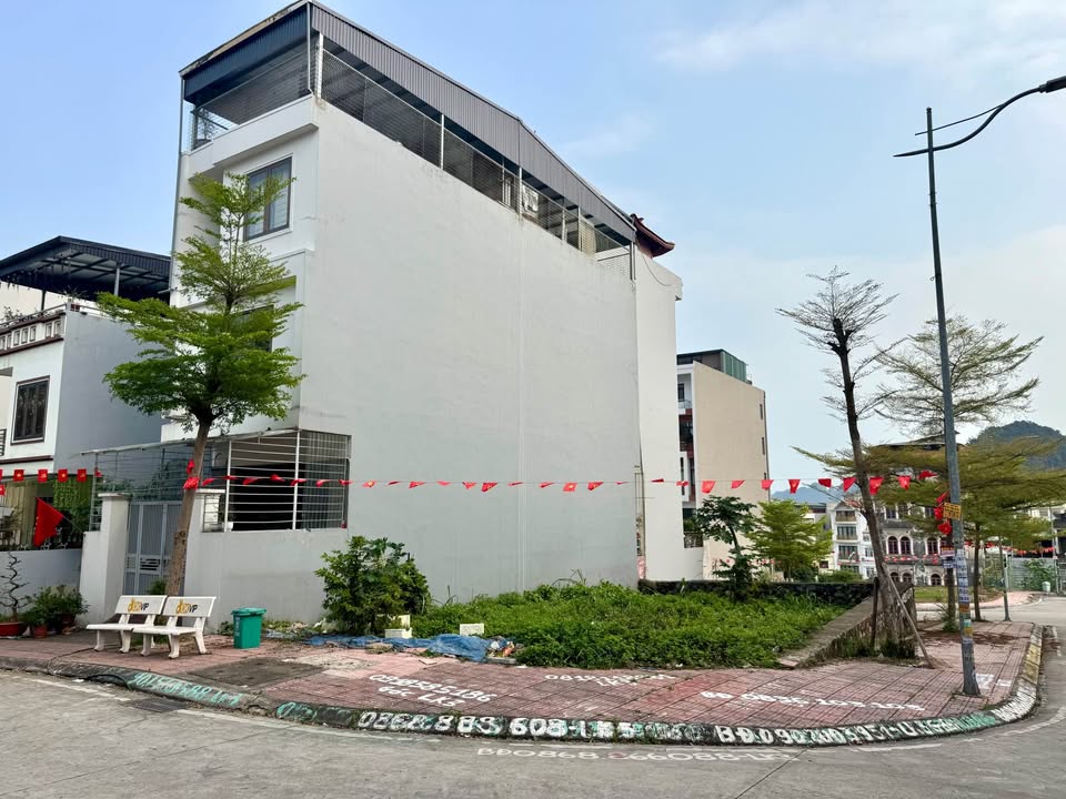 Đất nền Đồi Ngân Hàng Cột 2 Hạ Long 131.5m² - Sổ đỏ chính chủ!