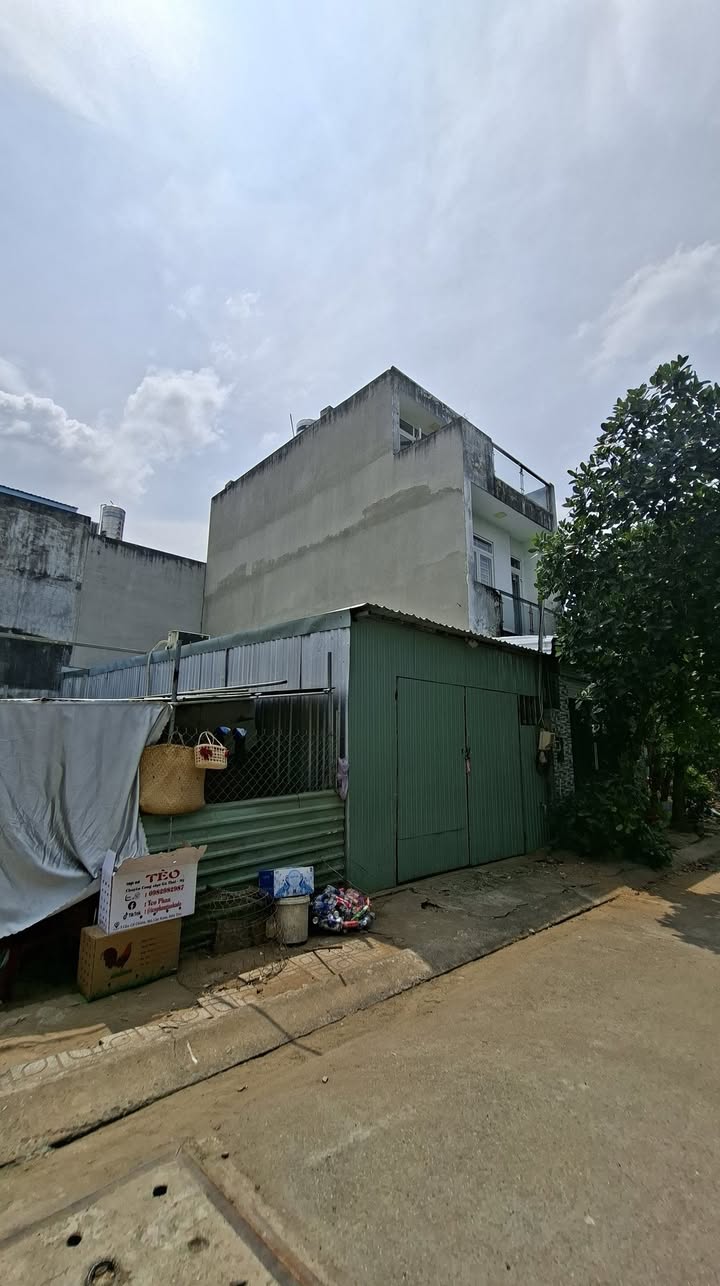 Đất thổ cư Q9 - Sổ đỏ 53.3m² - Vị trí đắc địa, giá 3 tỷ nhỉnh