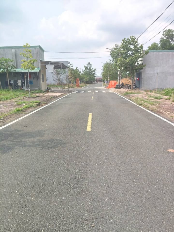 Đất nền KDC Hạnh Phúc Tiến Hưng - 150m² Sổ đỏ - Giá 9xx triệu