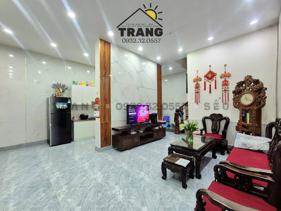 Nhà phố Đông Thọ, TP Thanh Hóa 61m² - Giá 3.x tỷ, ô tô vào tận nhà!
