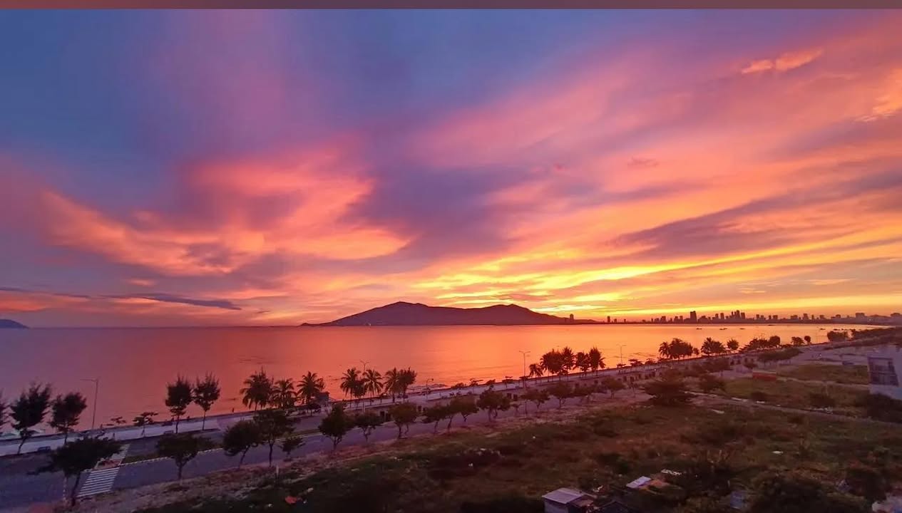 Mặt tiền Nguyễn Tất Thành, Đà Nẵng - View biển trực diện, 80m², 7.1 tỷ