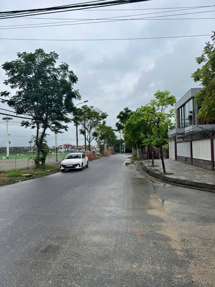 Bán Gấp Nhà Góc 2 Mặt Tiền Nước Mặn 3, Đà Nẵng - 170m² Kinh Doanh/Đầu Tư