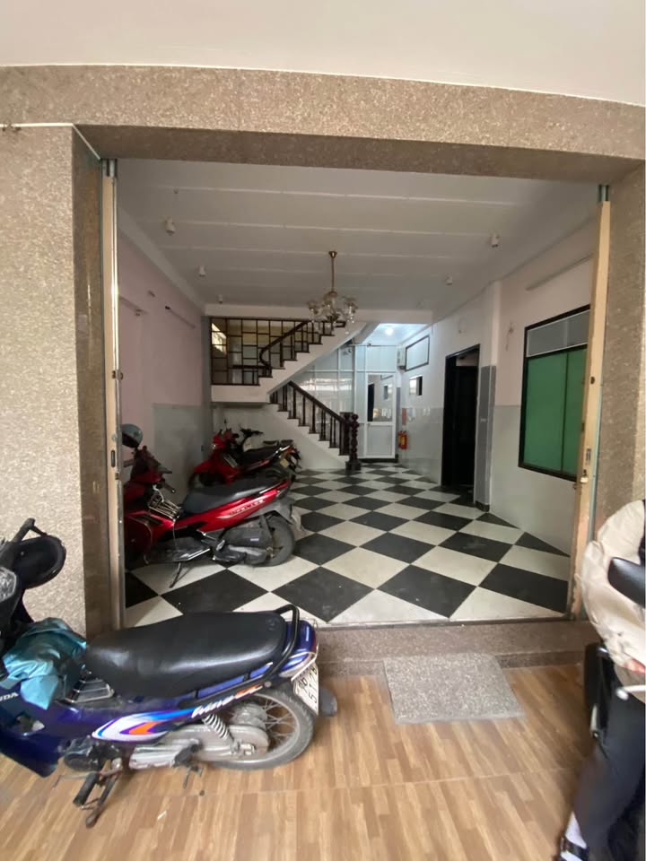 Tòa căn hộ mini Ông Ích Khiêm 132m² - Đầu tư sinh lời 30 triệu/tháng!