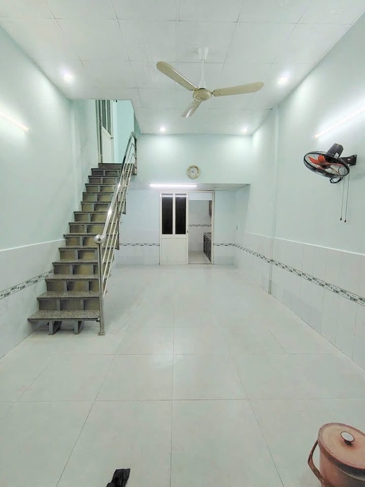 Nhà riêng Quận 4 60m² giá 10 triệu - Sẵn sàng ở ngay!