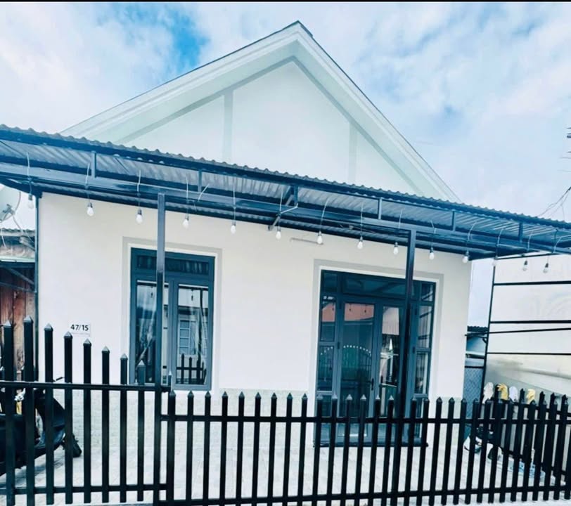 Nhà 100m² Trung tâm Langbiang - Giá 1.6 Tỷ - Sổ Chung