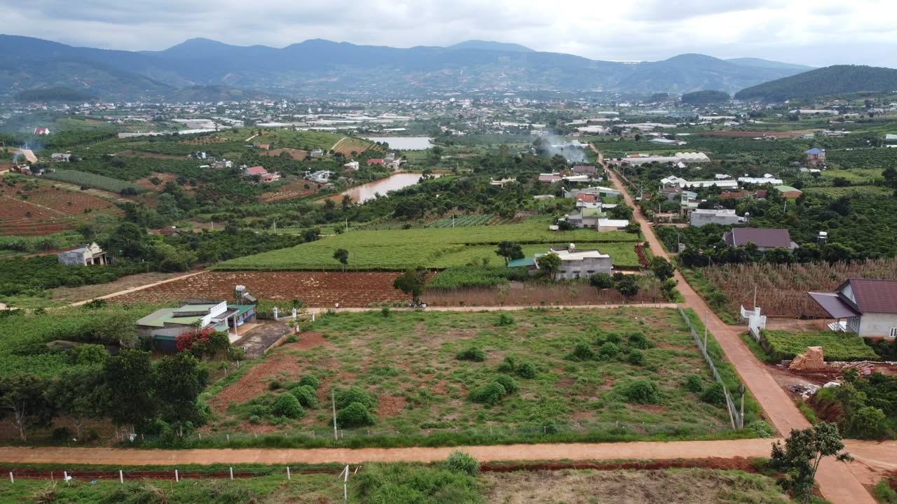 Bán Đất Nam Ban, Lâm Hà 380m² - Sổ Hồng Riêng, Giá 1.7 Tỷ