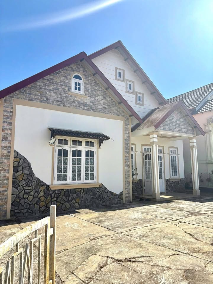 Nhà nguyên căn Xóm Lèo Đà Lạt 5PN - 10 triệu/tháng - Sẵn sàng ở ngay!