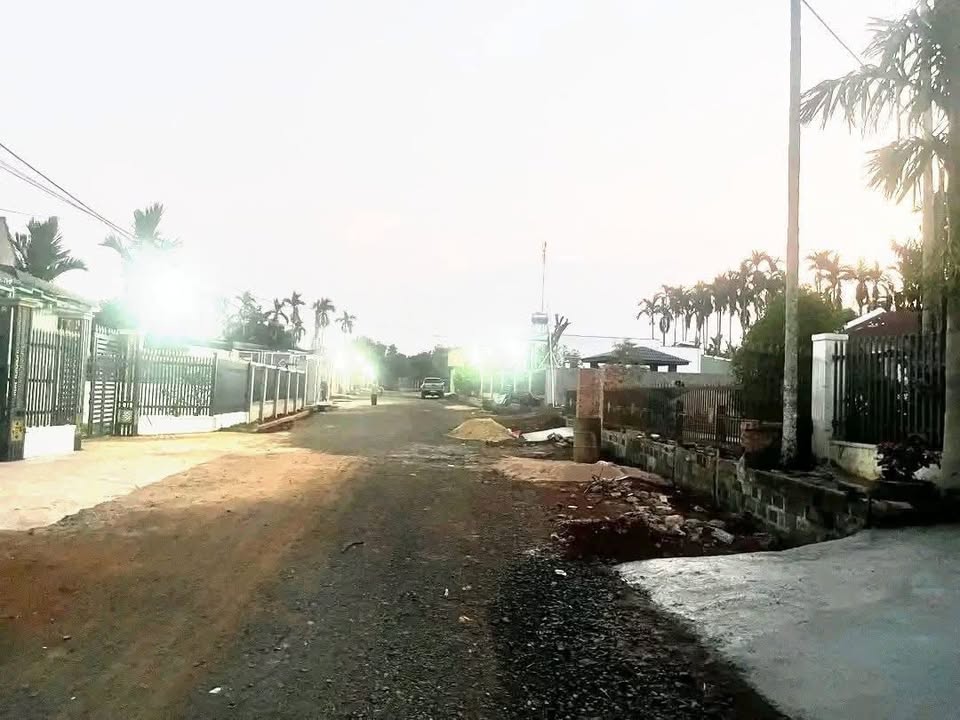 Đất Mặt Tiền Lý Tự Trọng Buôn Hồ 198m² - Giá 1.49 Tỷ - Sổ Đỏ Sẵn