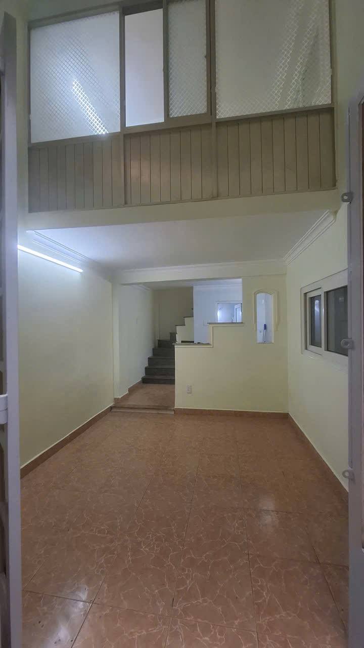 Nhà Nguyễn Phúc Nguyên, Q3 - 28m², 3PN, 10.5 triệu - Kinh doanh online, ở gia đình
