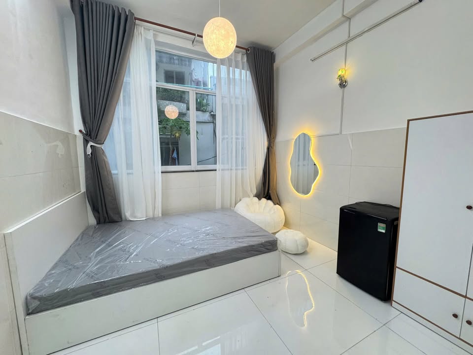 Cho thuê căn hộ 2PN Ngô Gia Tự, Quận 10 - Giá 7 Triệu/Tháng