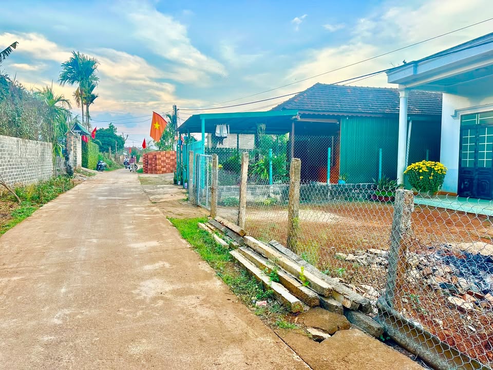 Đất Hẻm Amakhe Eadrang Đắk Lắk 160m² - Sổ Đỏ Sẵn Sàng