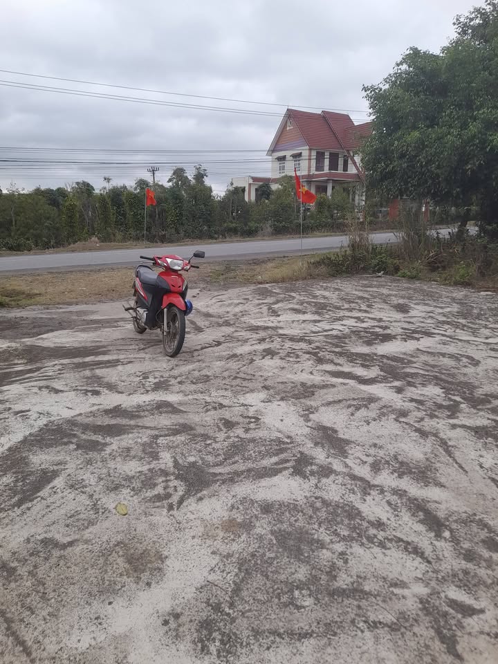 Đất Nền Mặt Tiền Quốc Lộ 26 Ea Kar, Đắk Lắk - Tặng Nhà Vườn & Trang Trại 2400m²