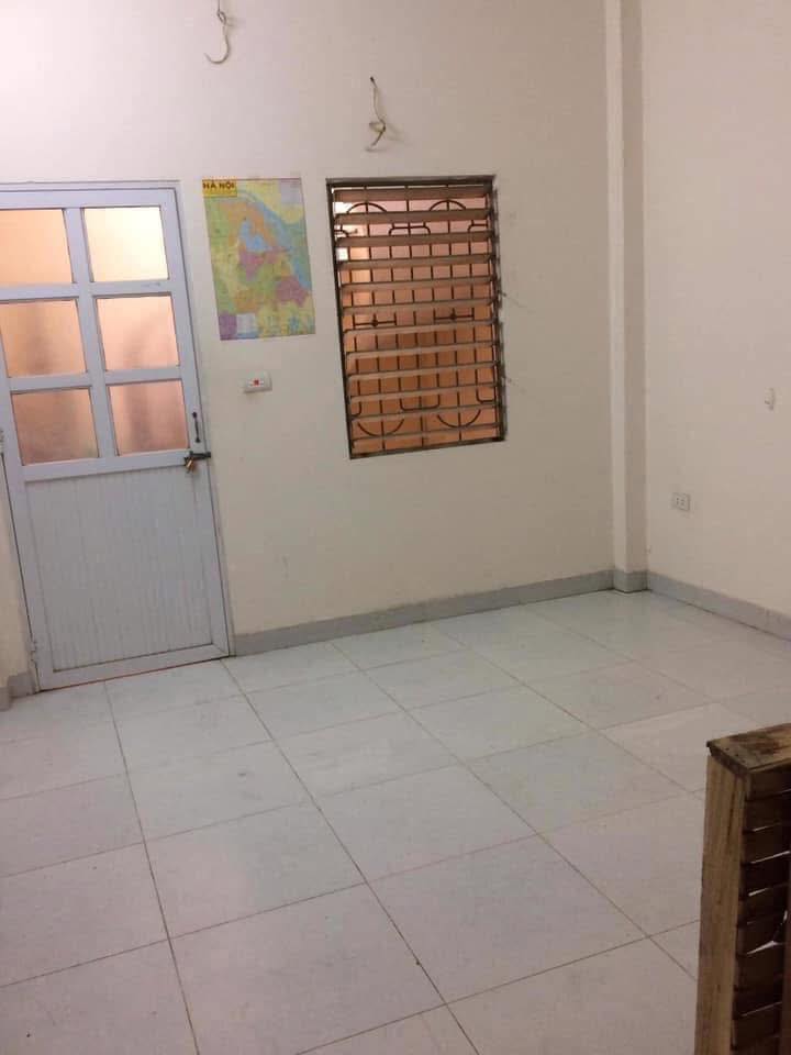 Cho thuê phòng trọ CCMN 16m² - Mặt đường Tam Khương, Đống Đa - Giá tốt