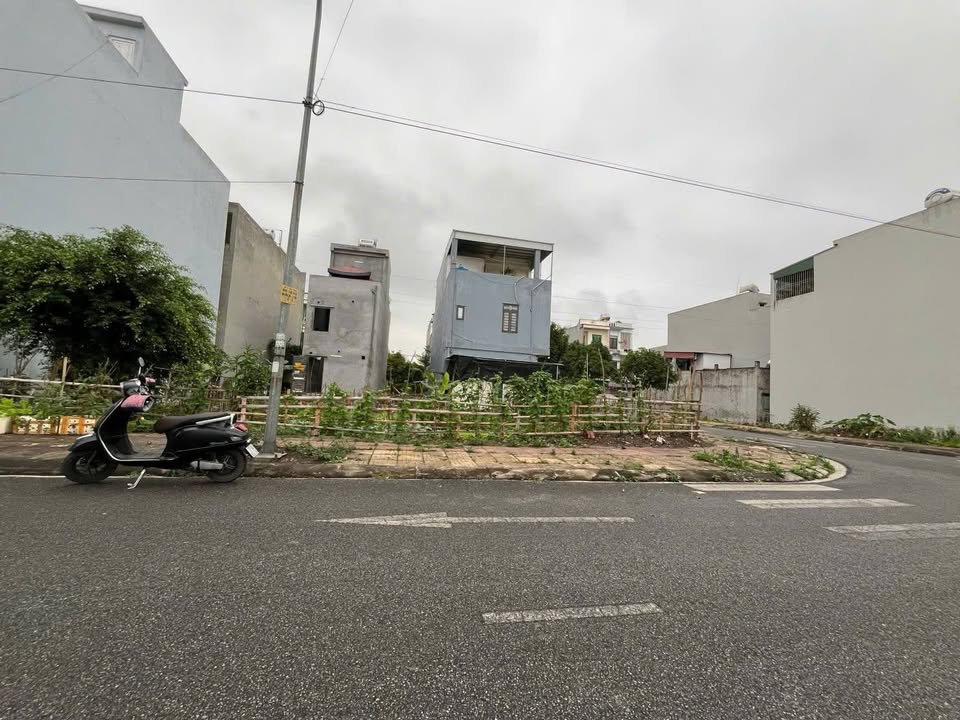 Đất nền góc 63m² hướng Đông Nam, tái định cư Phú Xuân, Thái Bình - Giá 2 tỷ