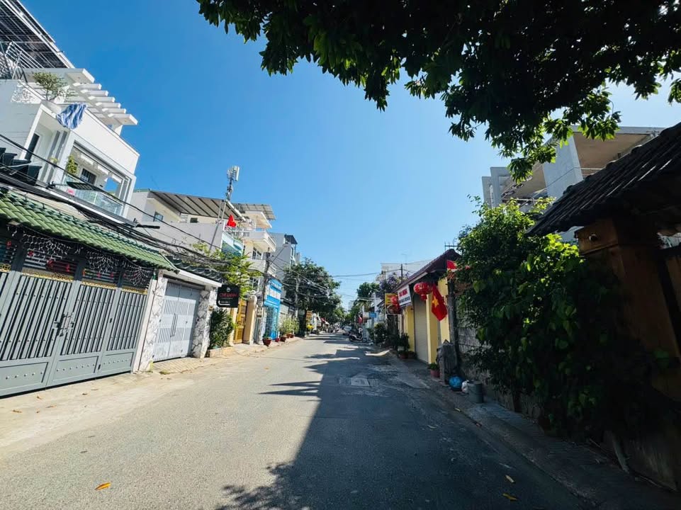 Nhà phố Bà Huyện Thanh Quan 117m² - Dòng tiền ổn định!