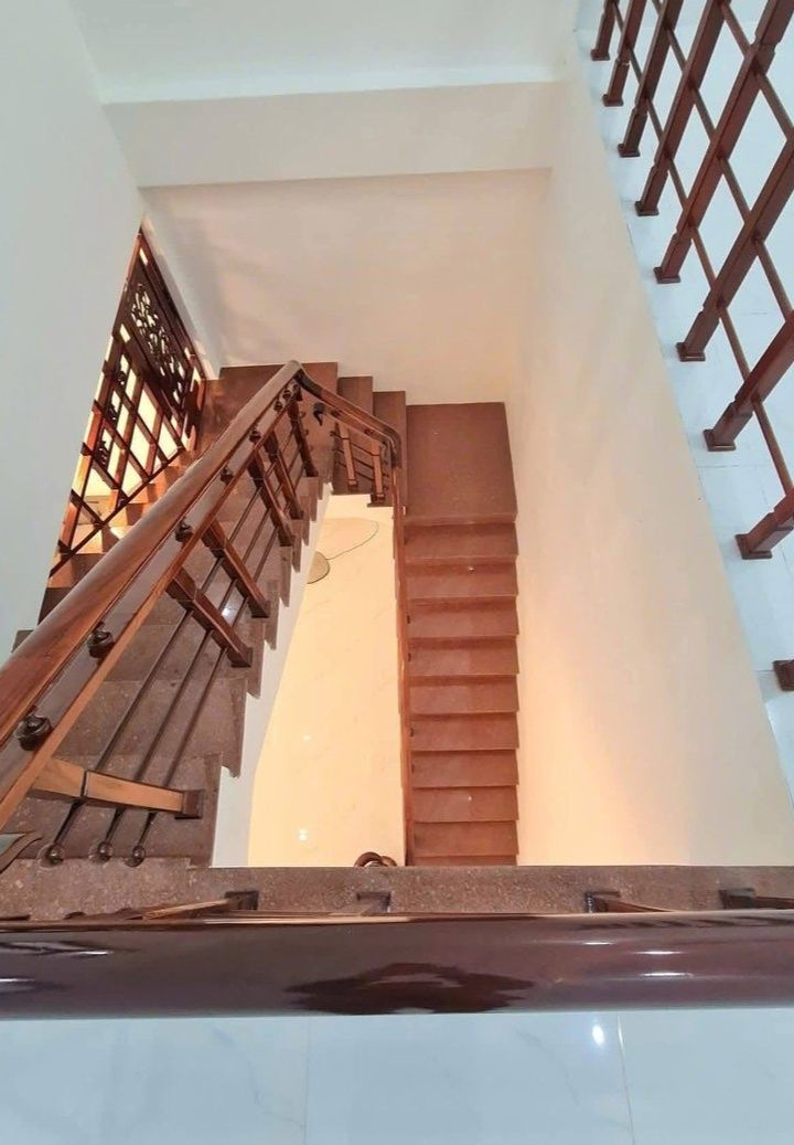 Nhà Mặt Tiền Trần Thái Tông, Quảng Ngãi - 100m², 3PN, Ô Tô Đỗ Cửa