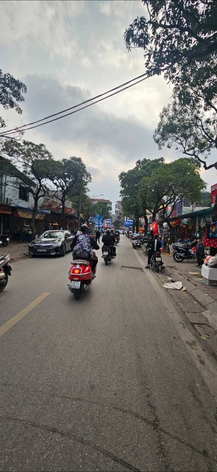 Nhà Mặt Ngõ Kinh Doanh Hoàng Cầu, Đống Đa - 60m², 16.4 Tỷ, Ô Tô