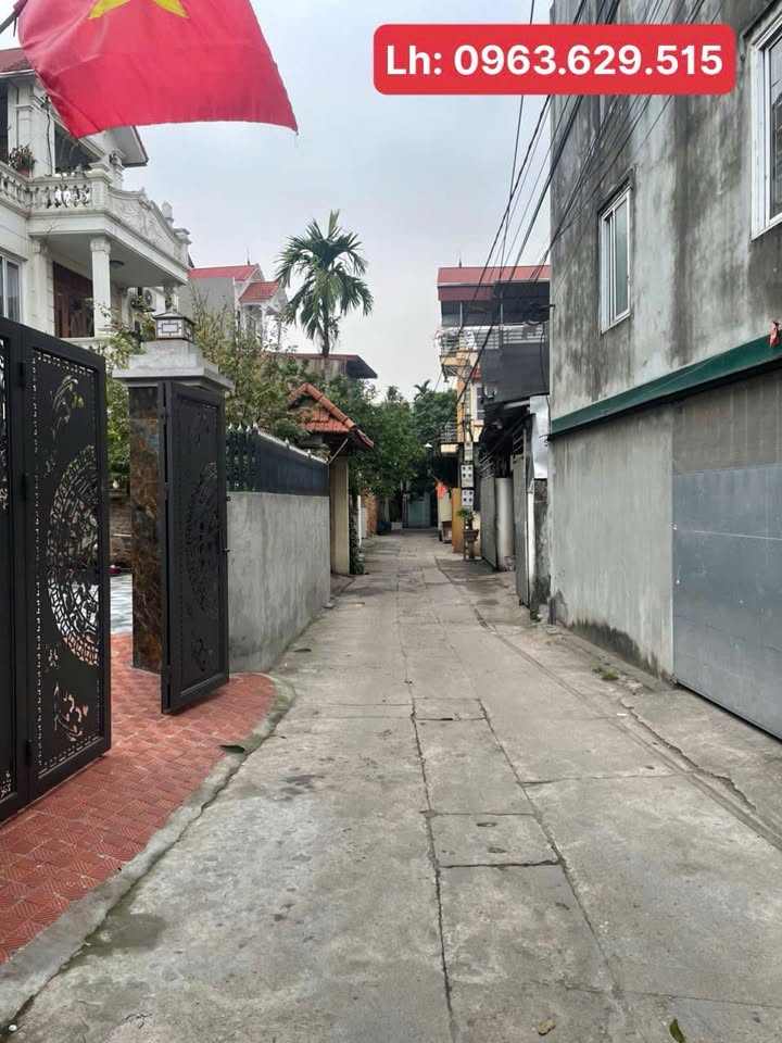 Nhà Riêng Thị Trấn Phùng 76m² - Hơn 5 Tỷ, Ô Tô Vào Tận Nhà!