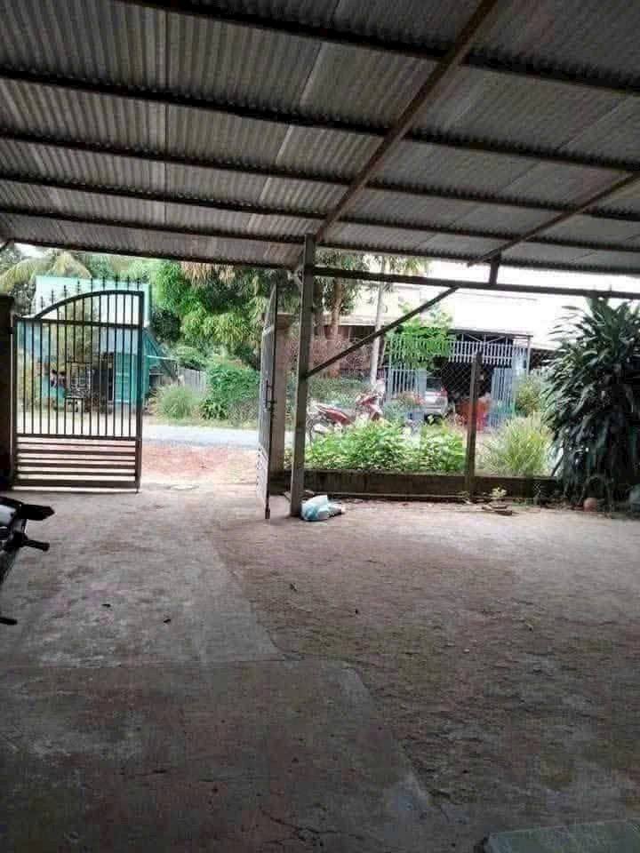 Bán đất Tặng nhà MT nhựa 10m, Long Hòa, Hòa Thành, Tây Ninh - 465m² chỉ 1.55 tỷ