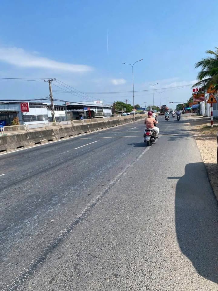 Đất nền Mặt tiền Trường Chinh Phan Thiết 900m² - Sổ đỏ chính chủ!