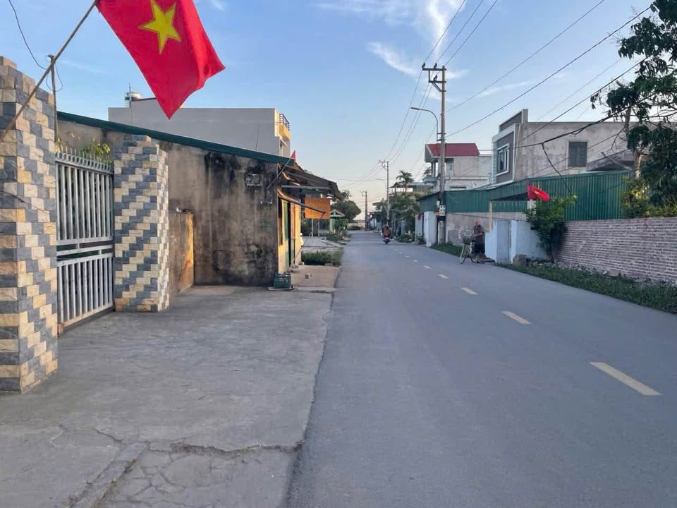 Bán Đất Mặt Tiền Đường Bí Giàng, Uông Bí - 150m², Kinh Doanh Tốt