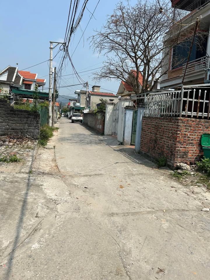 Đất nền Liên Phương - Uông Bí: Hơn 200m² mặt tiền rộng, giá chỉ 900 triệu