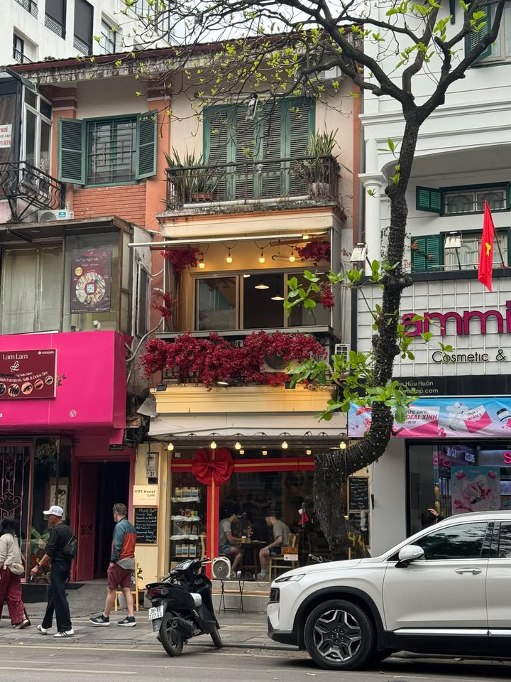 Nhà phố Cầu Gỗ, Hoàn Kiếm - 111m² x 5 tầng - Kinh doanh đa ngành