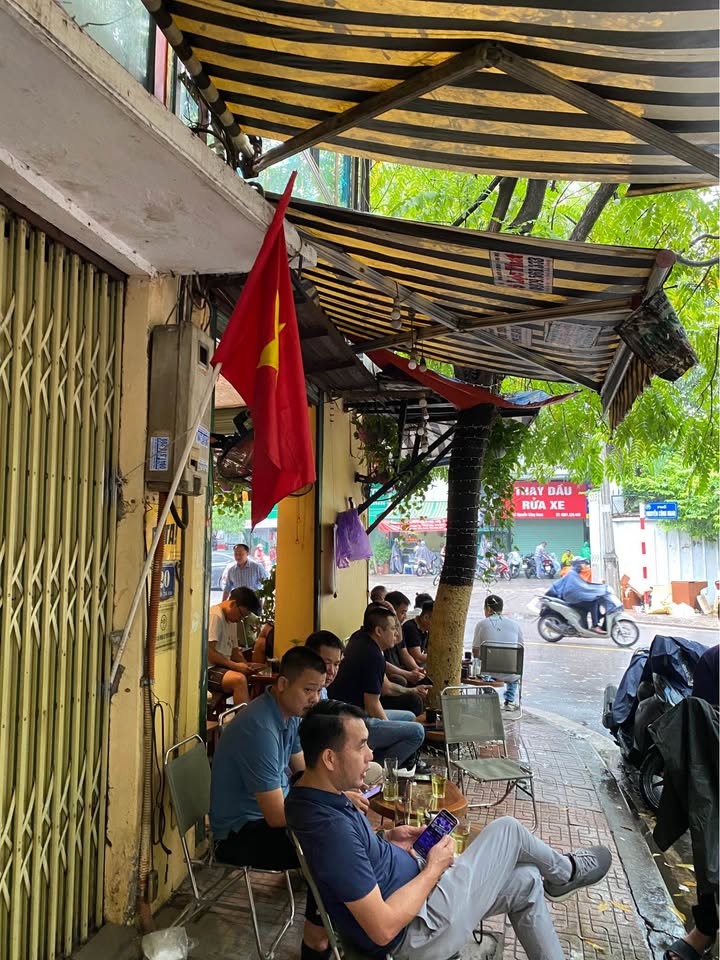 Sang Nhượng Quán Cafe Lô Góc 2 Mặt Tiền 20 Nguyễn Công Hoan, Ba Đình - 75m²