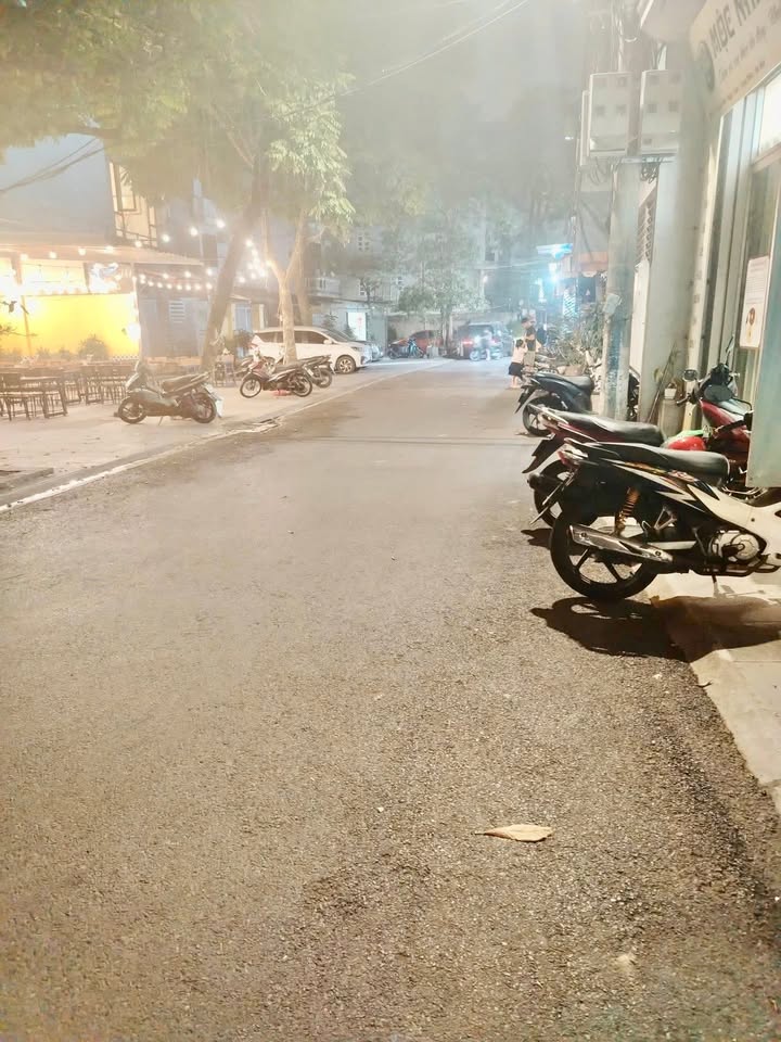 Nhà riêng Ngọc Lâm 42m² - 12 triệu - Ô tô vào tận nhà!