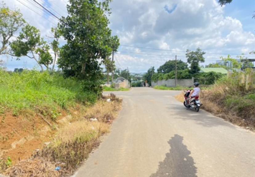 Bán Gấp Đất Tặng Nhà 150m² Hẻm Phan Chu Trinh, Bảo Lộc - 5 Tỷ Bao Sổ