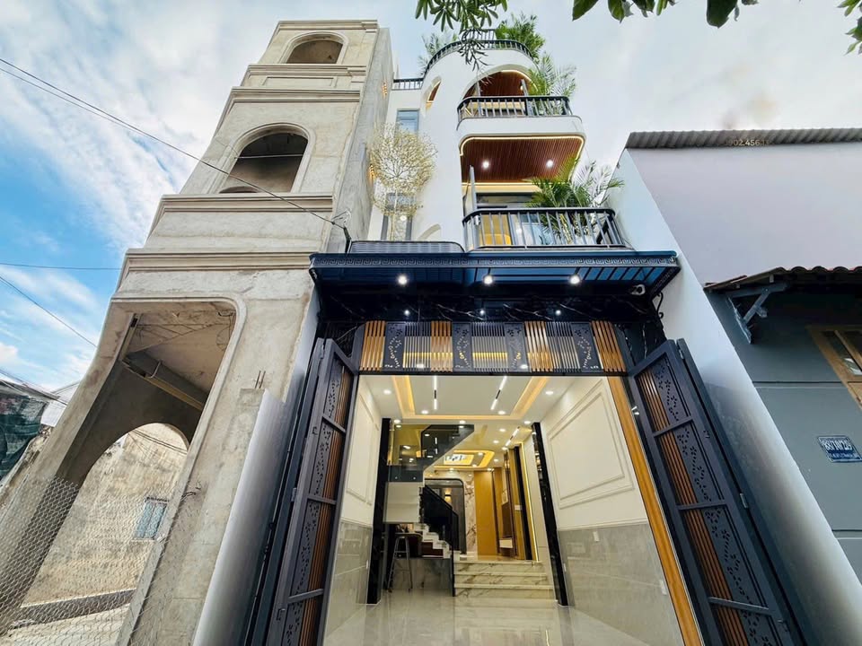 Nhà riêng Đường Thạnh Lộc 40, Q12 56m² - Full nội thất cao cấp!