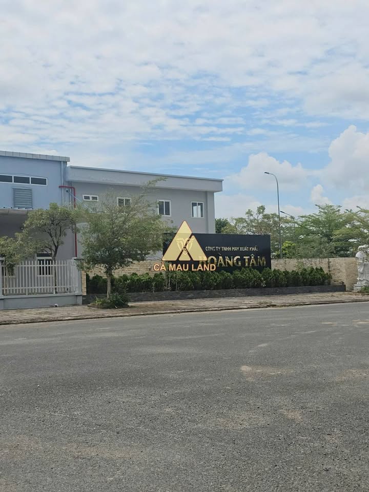 Bán Gấp 2 Nền Đất 300m² Mặt Tiền Đường Số 4, TP. Cà Mau - Hướng Tây Nam