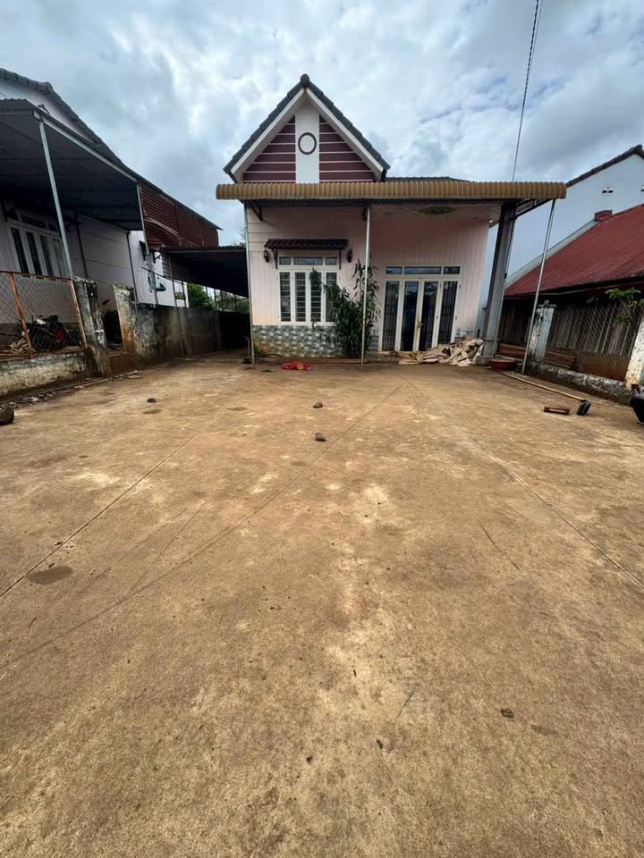 Nhà Mái Thái Nở Hậu Đẹp Y Moan, Buôn Ma Thuột - 387m² Giá 5.8 Tỷ