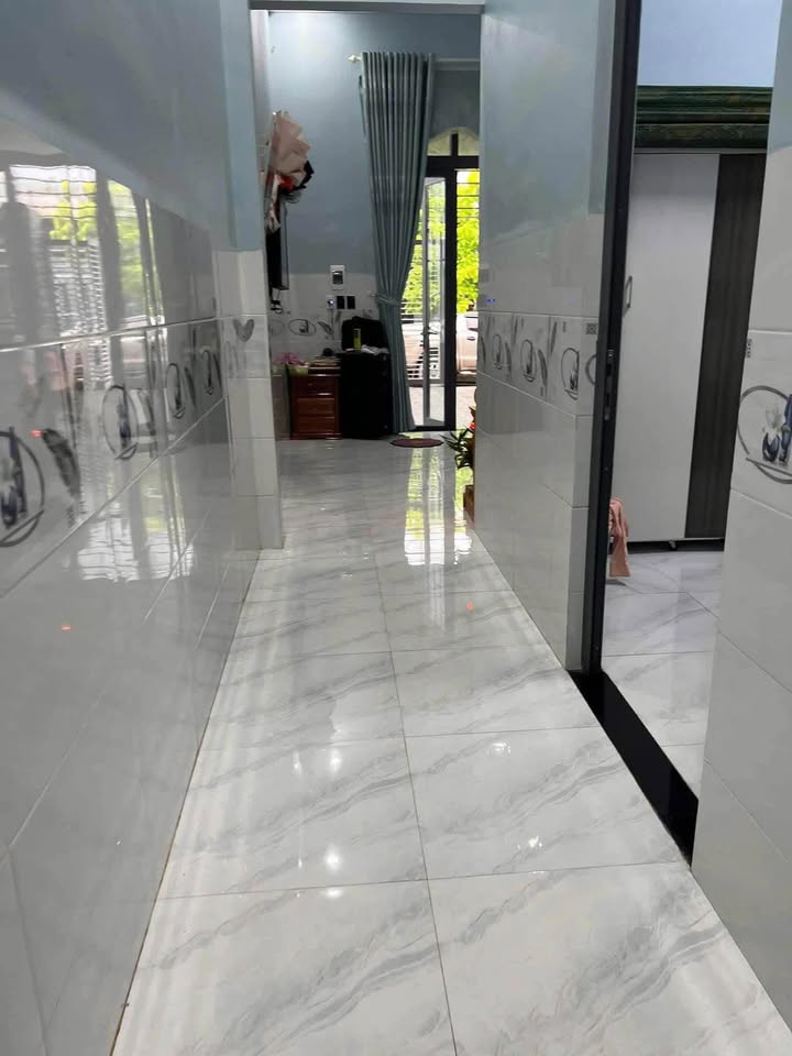 Nhà 110m² Đồng Xoài - Hướng Đông, Giá 1.4 Tỷ - Sẵn Sàng Dọn Vào Ở!