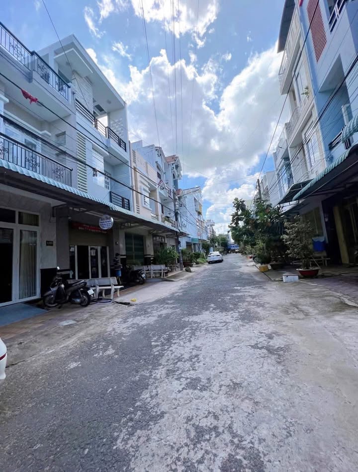 Nhà 72m² Đường B5 KDC 91b Cần Thơ - 5PN, Lộ 12m, Giá 6 Tỷ