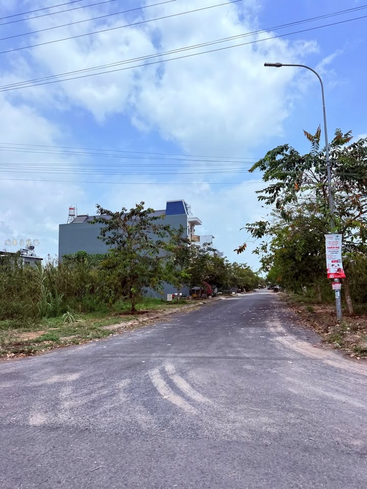 Đất nền 150m² mặt tiền nhựa 12m gần Chợ Ngã Bảy, Hậu Giang - Sổ đỏ sẵn sàng giao dịch